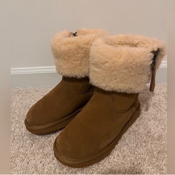 BearPaw Shoes - Ladies Size 7 Brown BEARPAW Zip-Up Fleece Lined Boots - NEW!